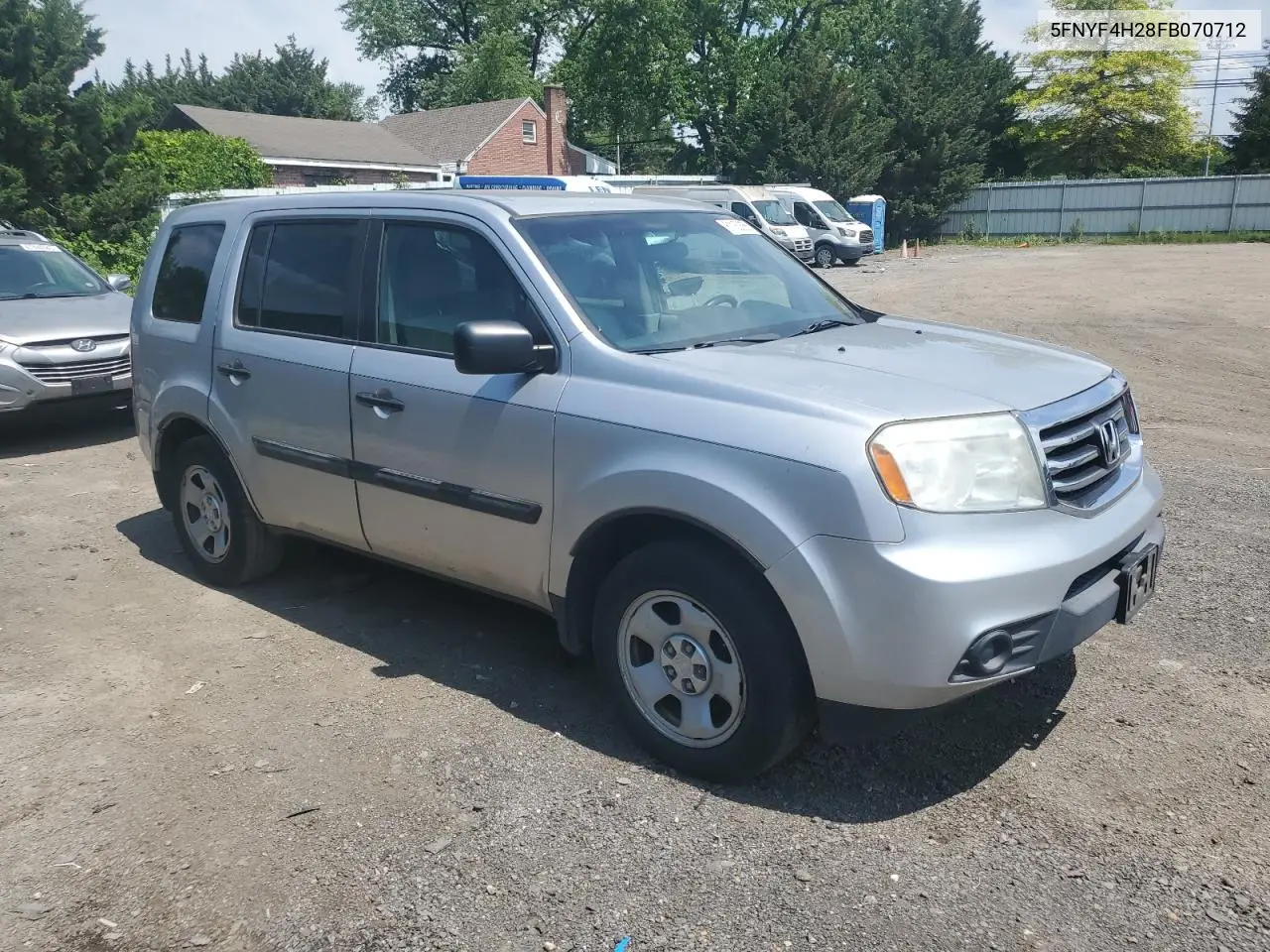 2015 Honda Pilot Lx VIN: 5FNYF4H28FB070712 Lot: 61163555