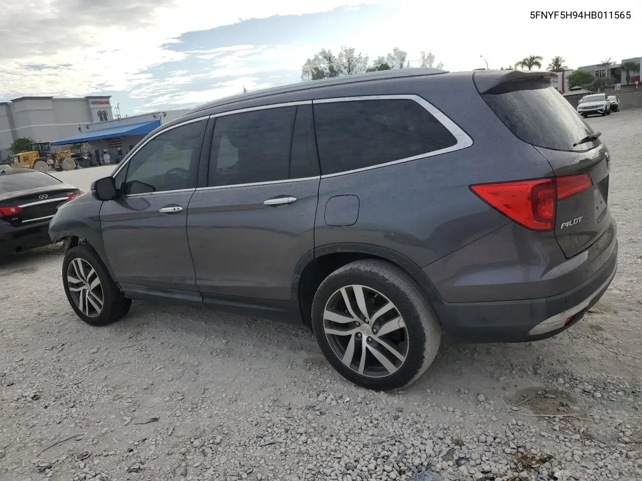 5FNYF5H94HB011565 2017 Honda Pilot Touring