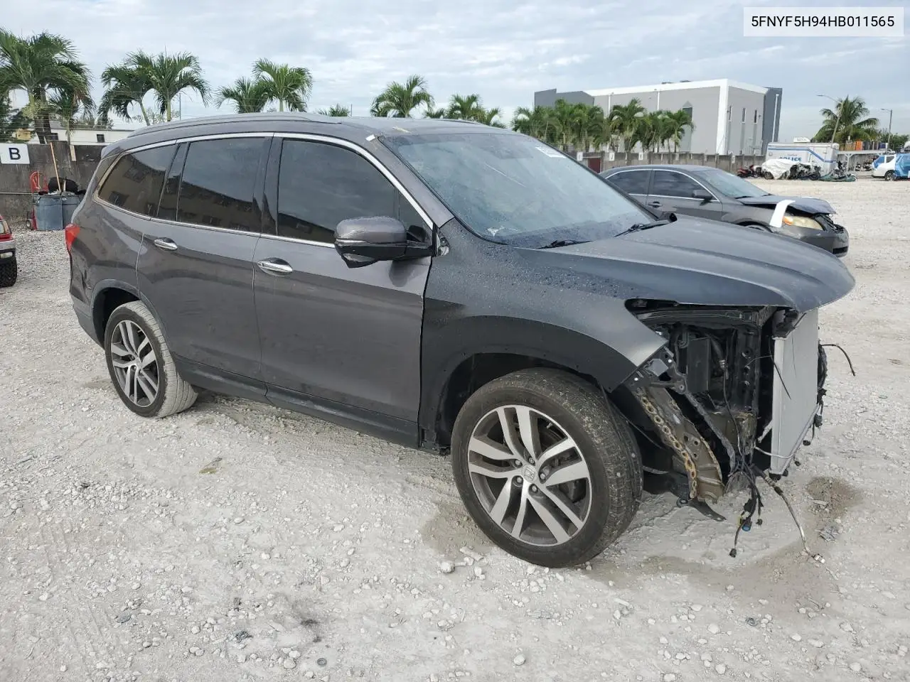 5FNYF5H94HB011565 2017 Honda Pilot Touring