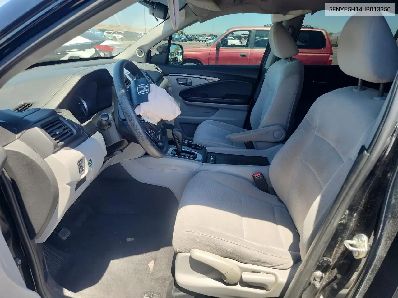 2018 Honda Pilot Lx VIN: 5FNYF5H14JB013350 Lot: 61256465