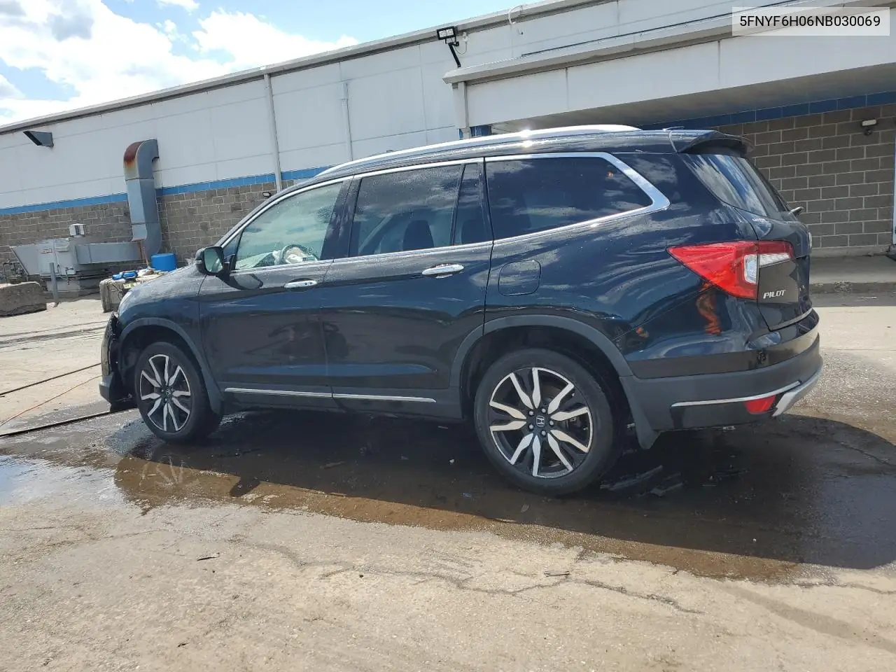 2022 Honda Pilot Elite VIN: 5FNYF6H06NB030069 Lot: 56132865