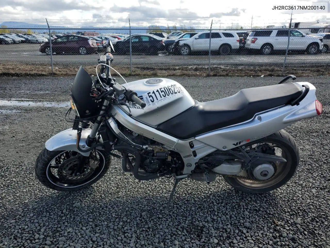 1992 Honda Vfr750 F VIN: JH2RC3617NM200140 Lot: 51150625