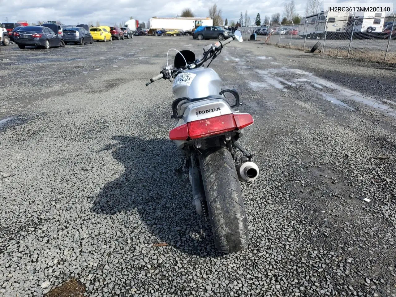 1992 Honda Vfr750 F VIN: JH2RC3617NM200140 Lot: 51150625