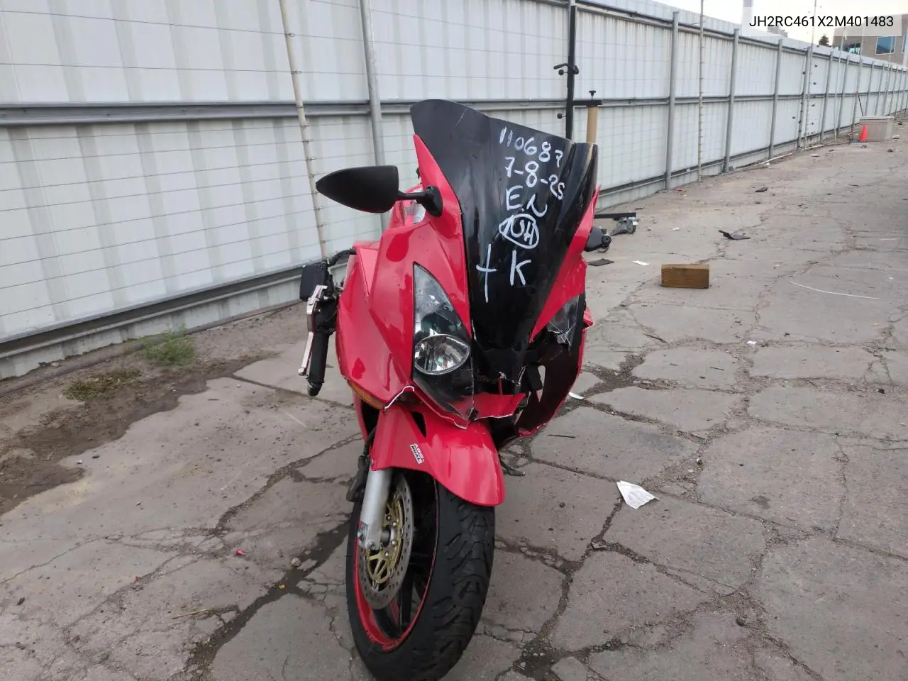 2002 Honda Vfr800 VIN: JH2RC461X2M401483 Lot: 65573285