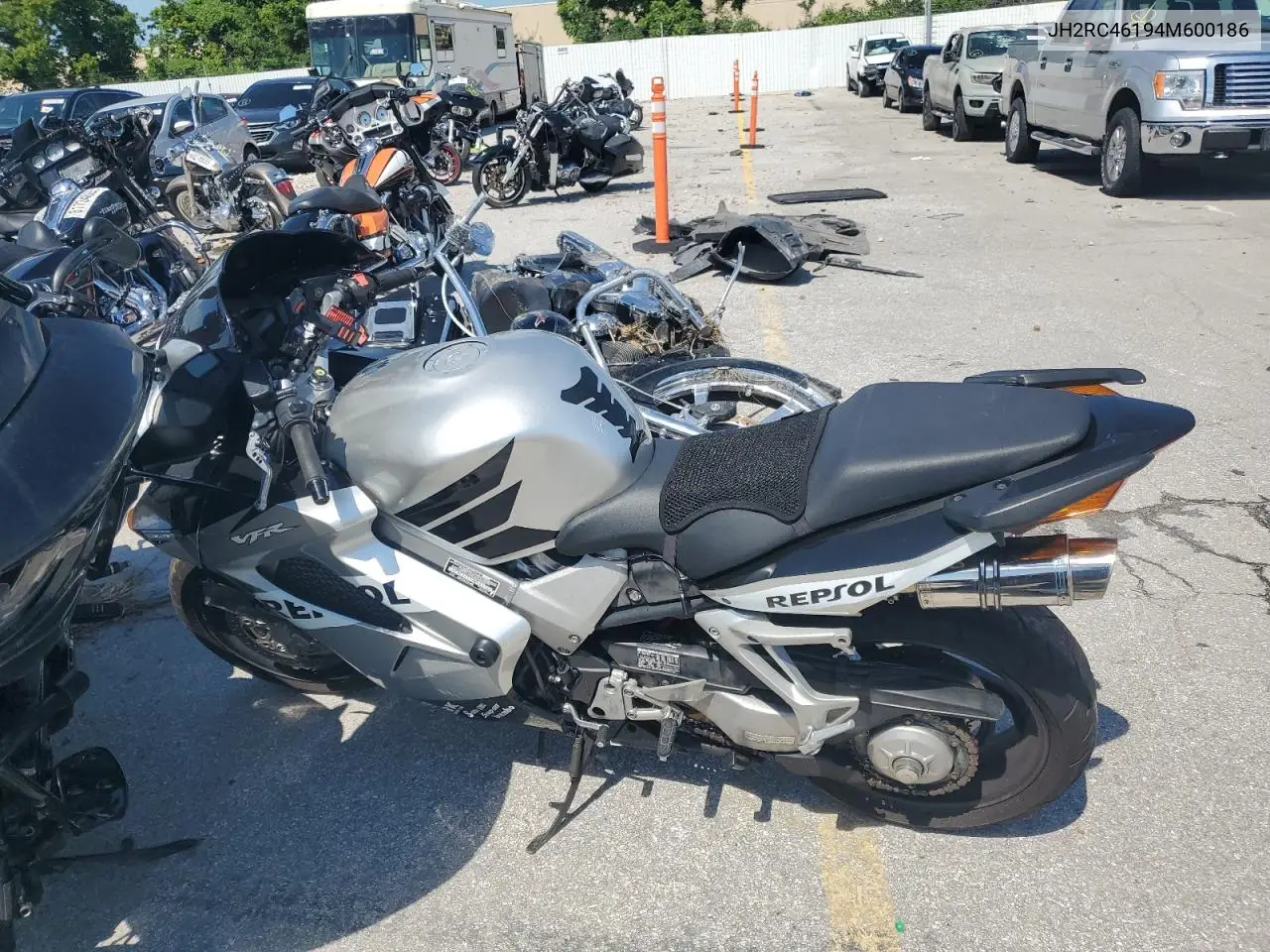 2004 Honda Vfr800 VIN: JH2RC46194M600186 Lot: 63207975