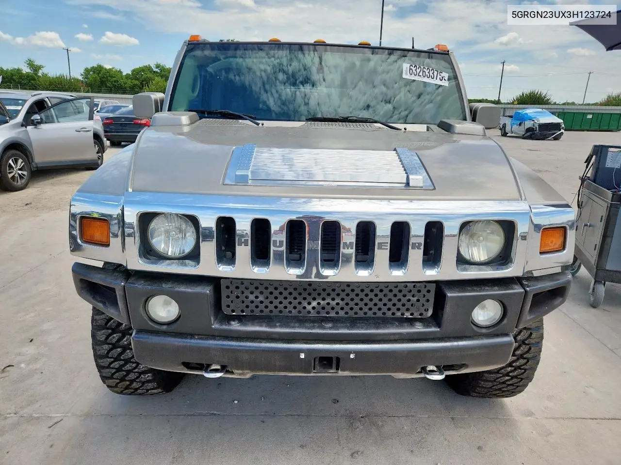 2003 Hummer H2 VIN: 5GRGN23UX3H123724 Lot: 63263375