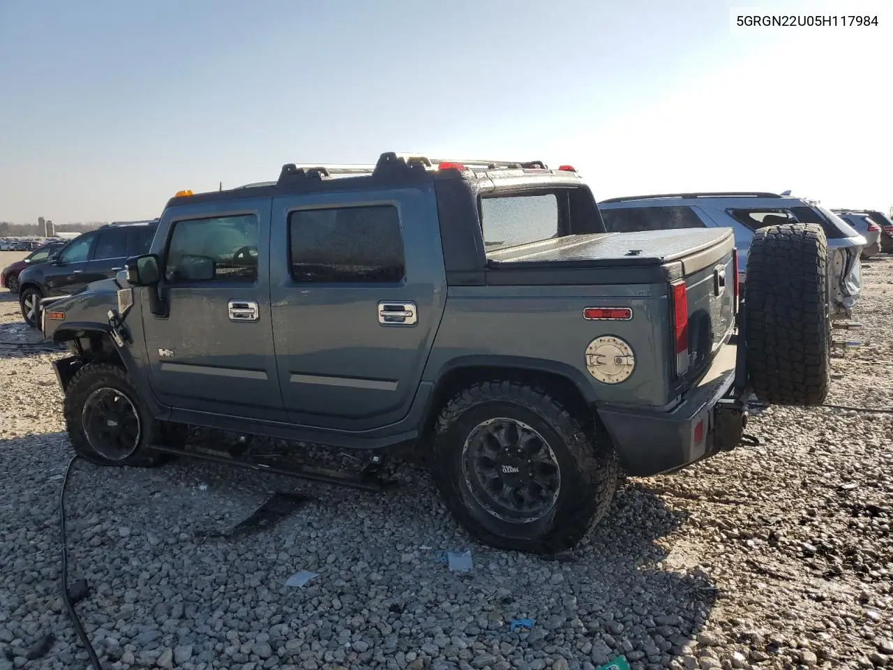 2005 Hummer H2 Sut VIN: 5GRGN22U05H117984 Lot: 52432685