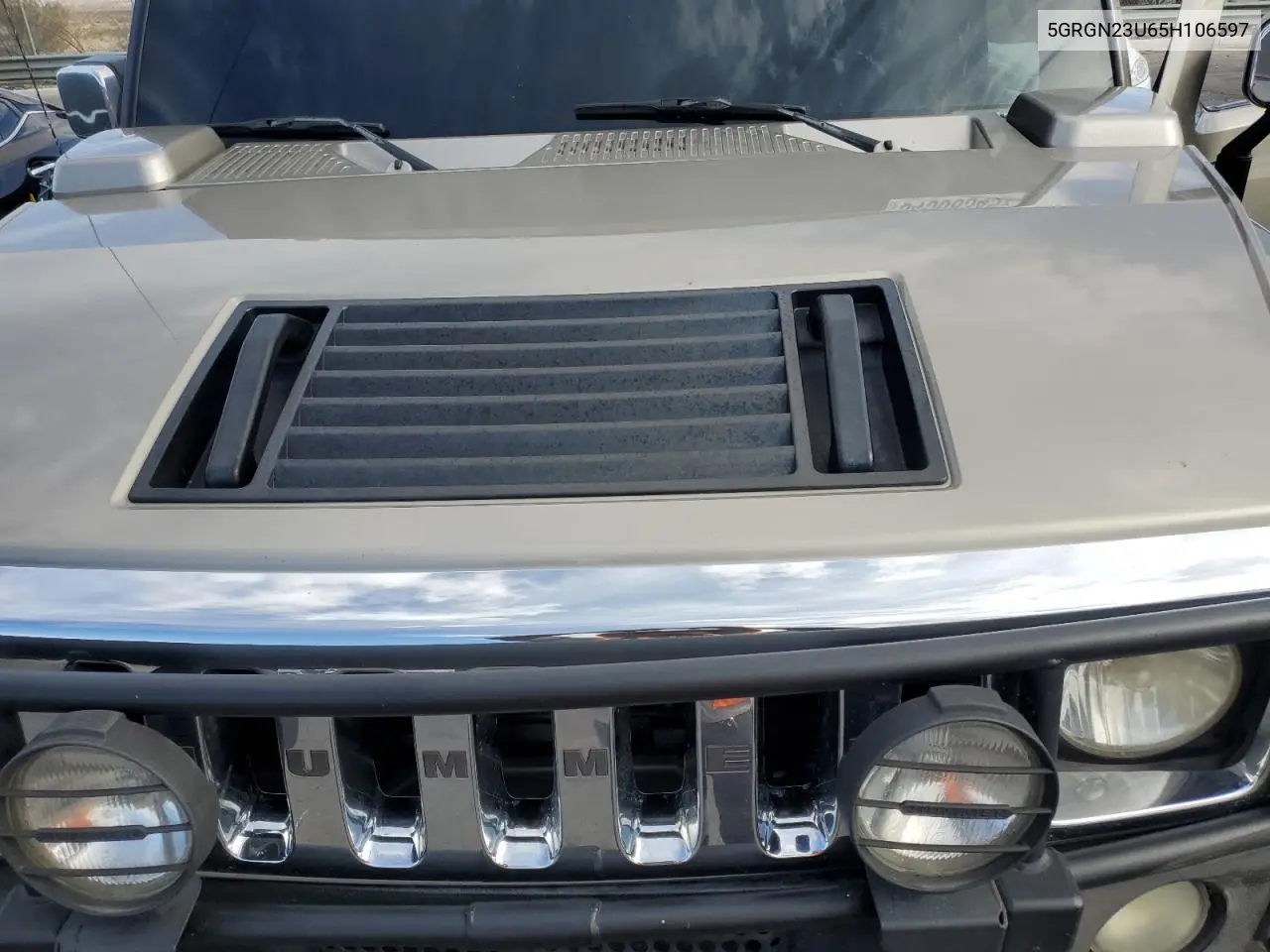 2005 Hummer H2 VIN: 5GRGN23U65H106597 Lot: 54508345