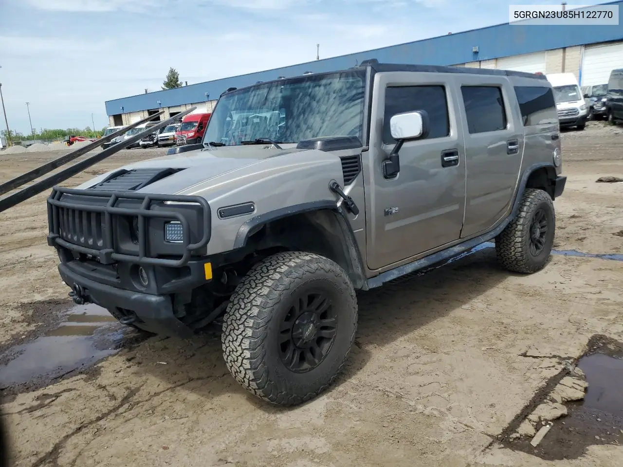 2005 Hummer H2 VIN: 5GRGN23U85H122770 Lot: 56427655