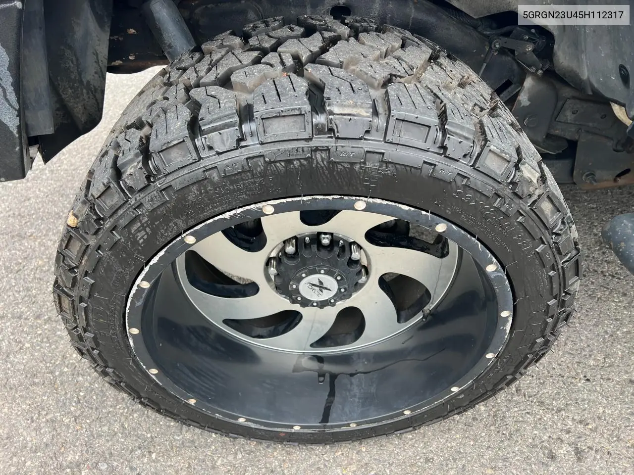 2005 Hummer H2 VIN: 5GRGN23U45H112317 Lot: 64525825