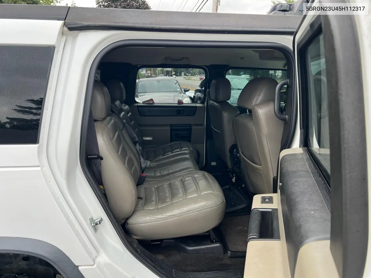 2005 Hummer H2 VIN: 5GRGN23U45H112317 Lot: 64525825