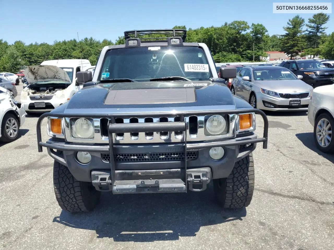 2006 Hummer H3 VIN: 5GTDN136668255456 Lot: 61402315