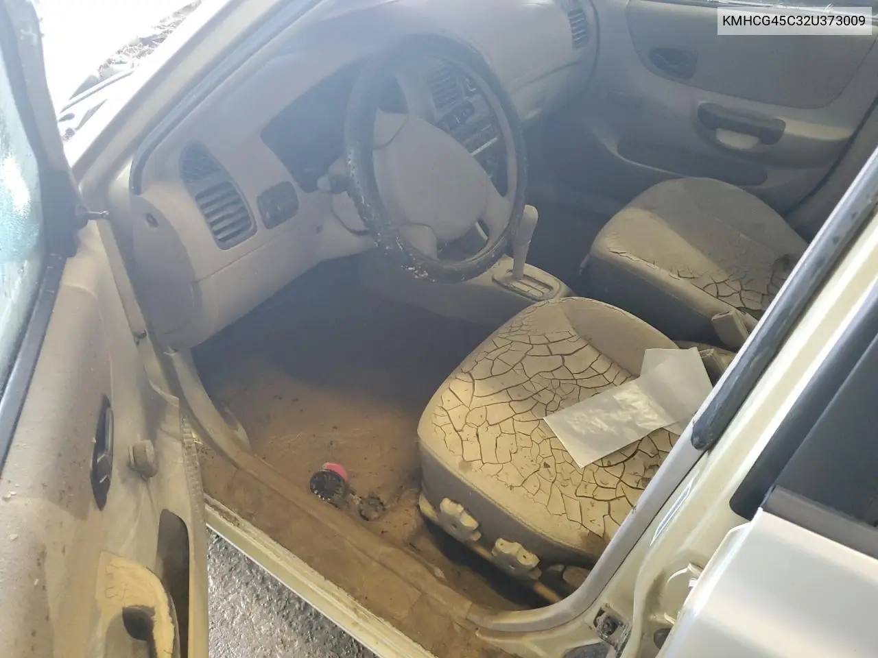 2002 Hyundai Accent Gl VIN: KMHCG45C32U373009 Lot: 62753865