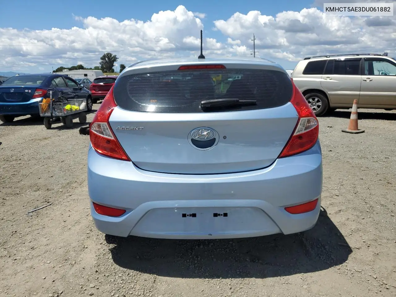 2013 Hyundai Accent Gls VIN: KMHCT5AE3DU061882 Lot: 56989725