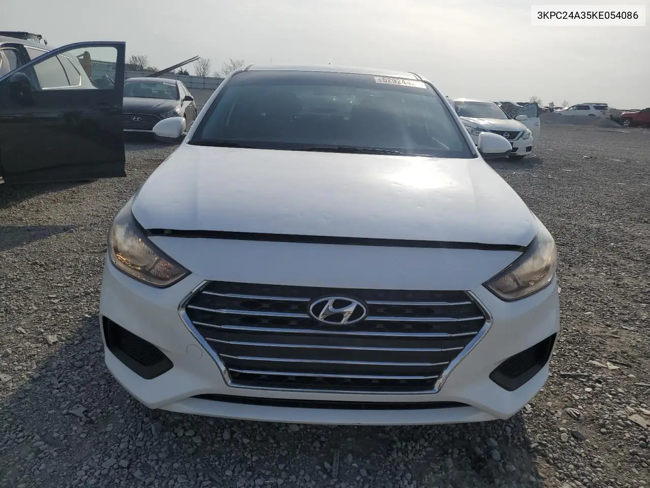2019 Hyundai Accent Se VIN: 3KPC24A35KE054086 Lot: 52924425