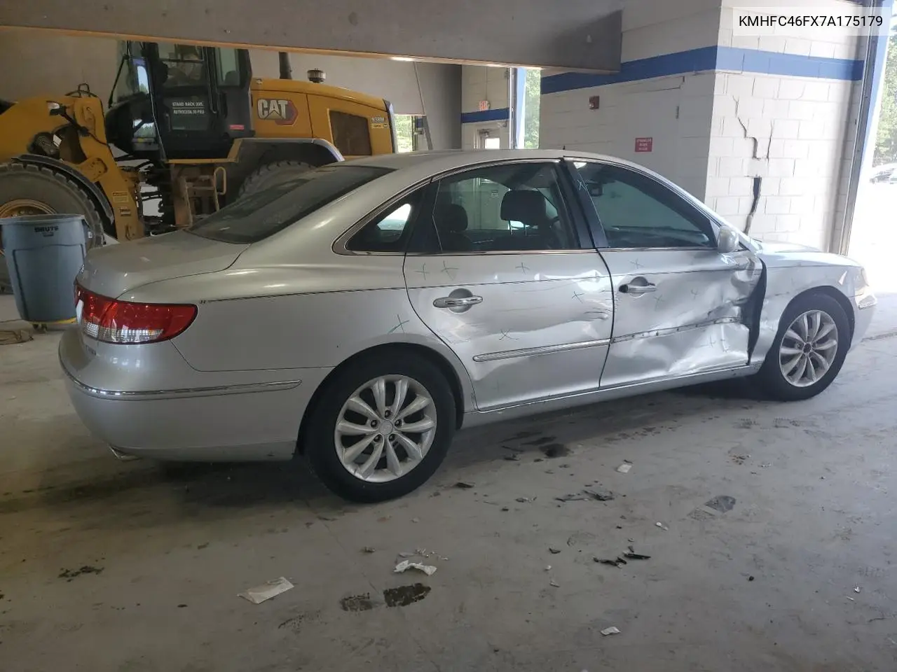 2007 Hyundai Azera Se VIN: KMHFC46FX7A175179 Lot: 61747625