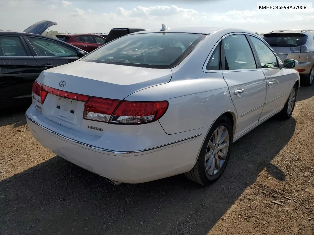 2009 Hyundai Azera Se VIN: KMHFC46F99A370581 Lot: 63080005