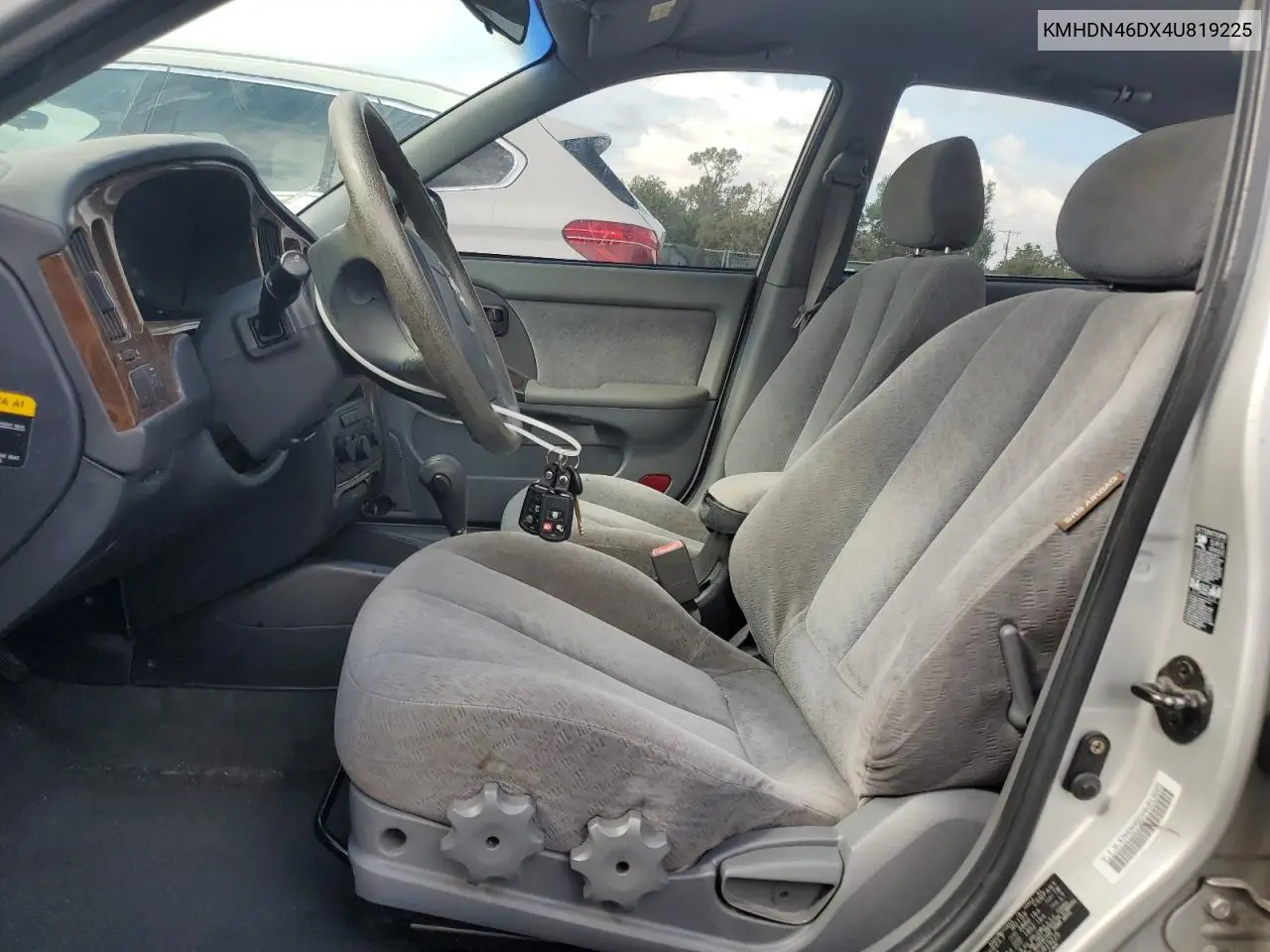 2004 Hyundai Elantra Gls VIN: KMHDN46DX4U819225 Lot: 63329365