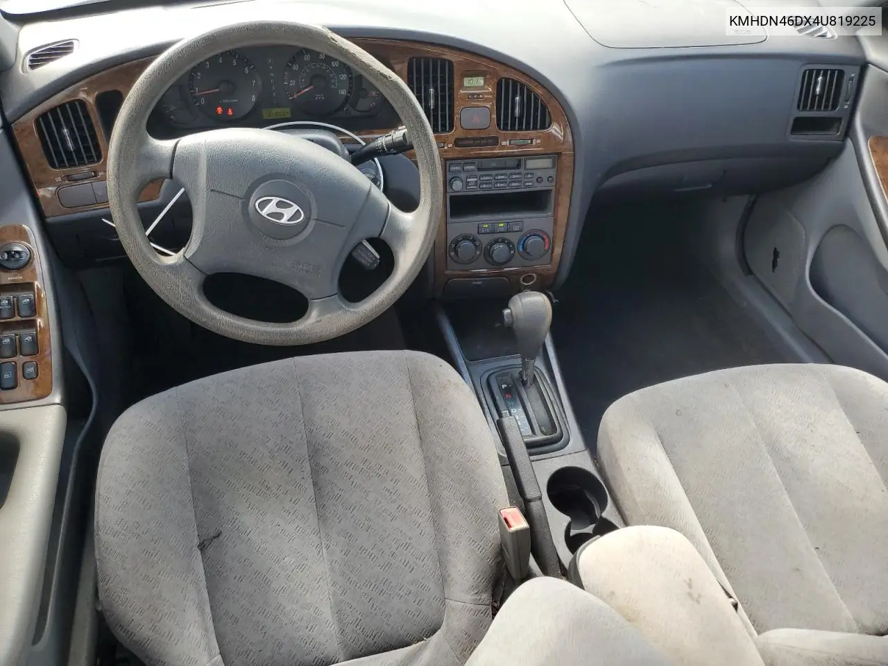 2004 Hyundai Elantra Gls VIN: KMHDN46DX4U819225 Lot: 63329365