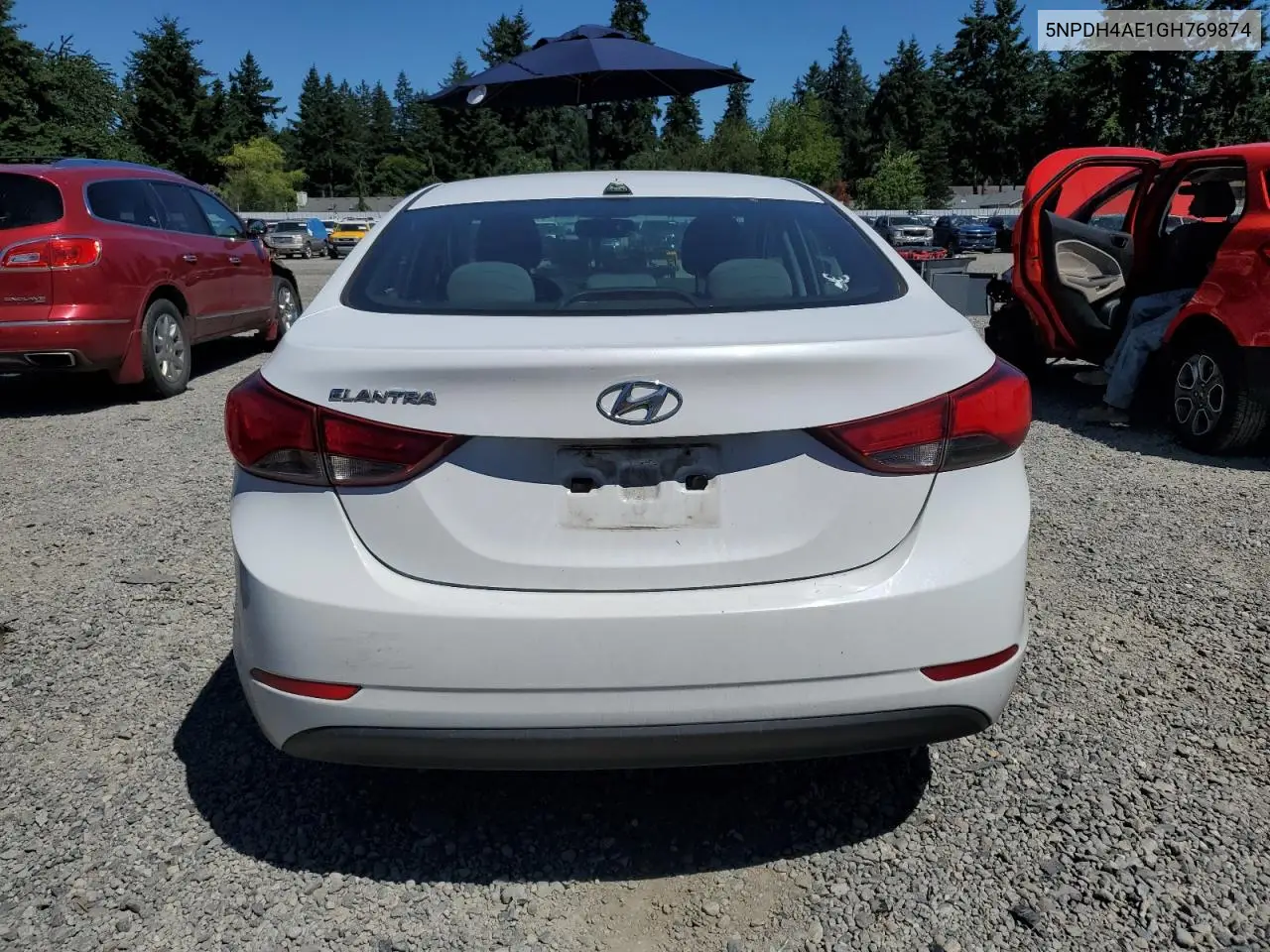2016 Hyundai Elantra Se VIN: 5NPDH4AE1GH769874 Lot: 62957465