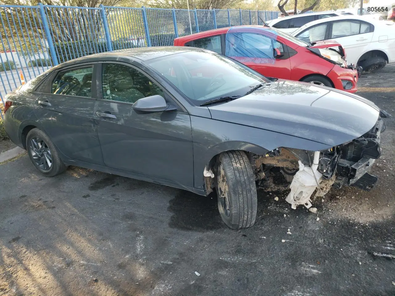 2024 Hyundai Elantra Sel VIN: 805654 Lot: 63149585