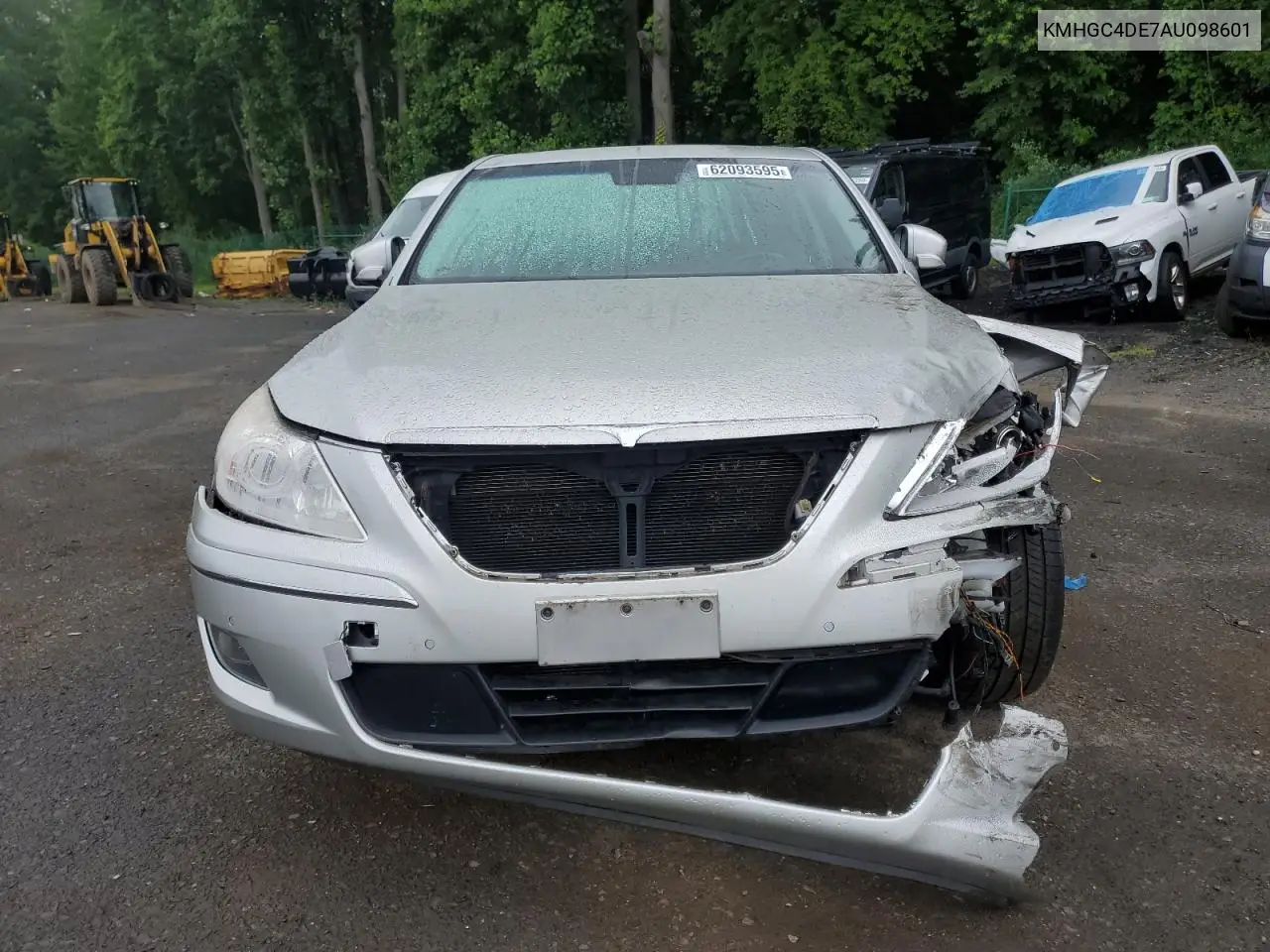 2010 Hyundai Genesis 3.8L VIN: KMHGC4DE7AU098601 Lot: 62093595