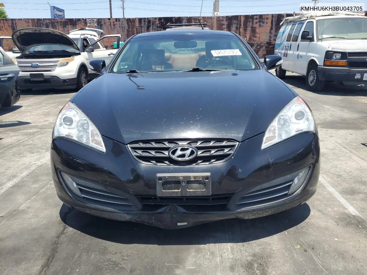 2011 Hyundai Genesis Coupe 3.8L VIN: KMHHU6KH3BU043705 Lot: 62675195