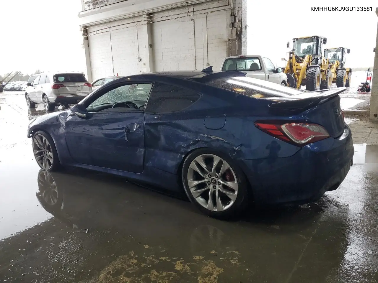 2016 Hyundai Genesis Coupe 3.8 R-Spec VIN: KMHHU6KJ9GU133581 Lot: 52402295