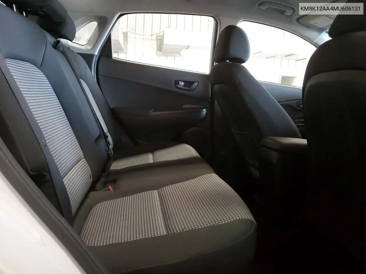 2021 Hyundai Kona Se VIN: KM8K12AA4MU606131 Lot: 65628655
