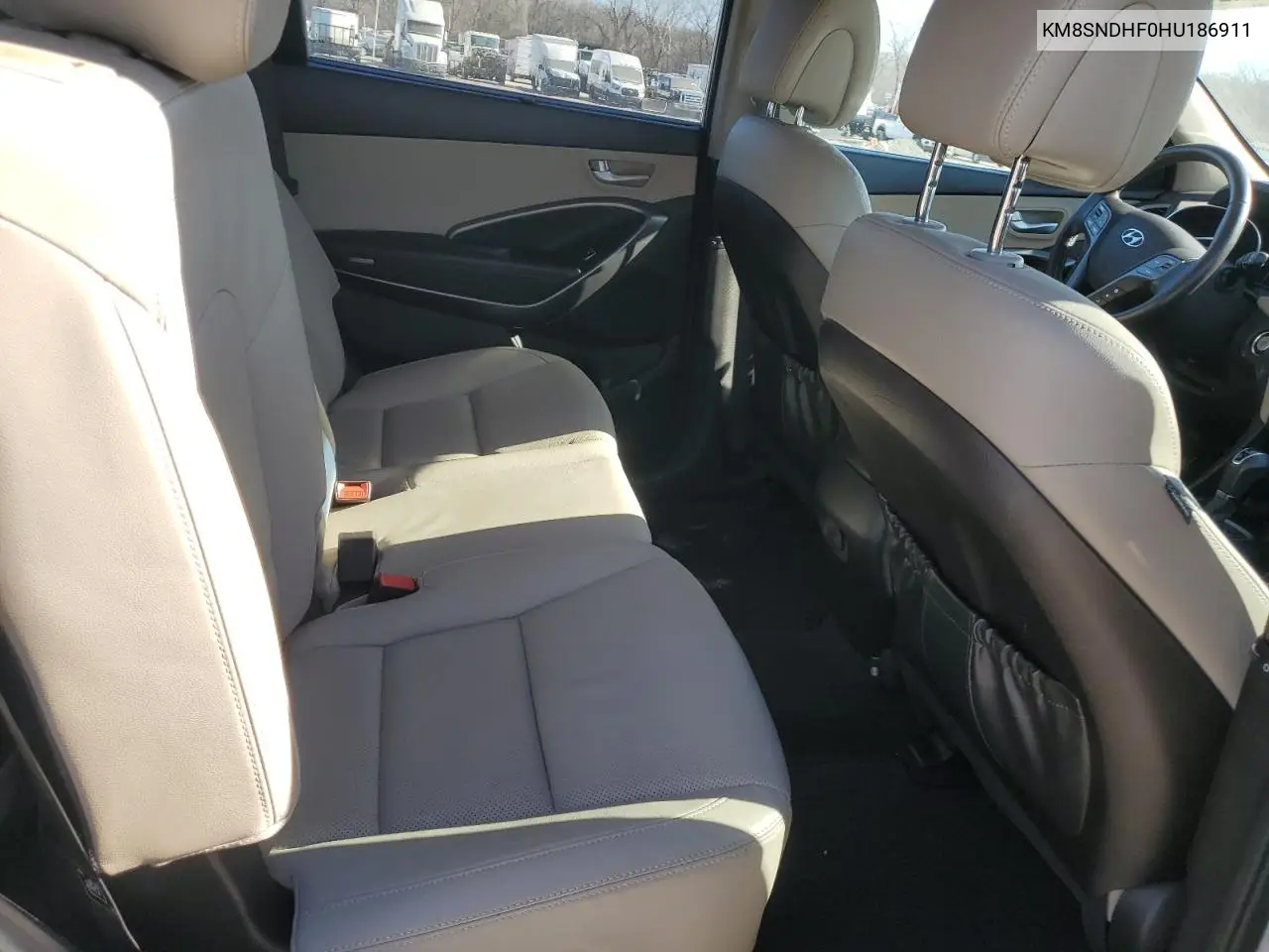 2017 Hyundai Santa Fe Se VIN: KM8SNDHF0HU186911 Lot: 42342135
