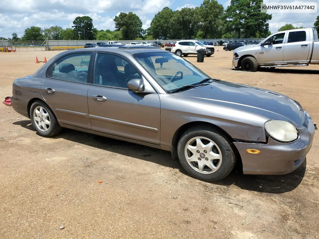 2001 Hyundai Sonata Gls VIN: KMHWF35V61A477442 Lot: 64907884