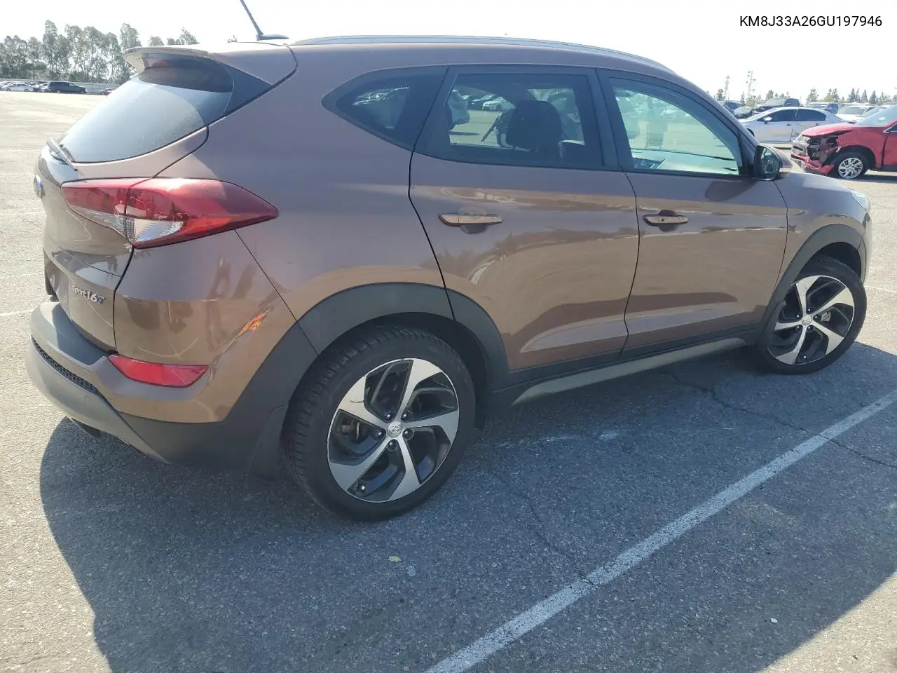 2016 Hyundai Tucson Limited VIN: KM8J33A26GU197946 Lot: 56693265