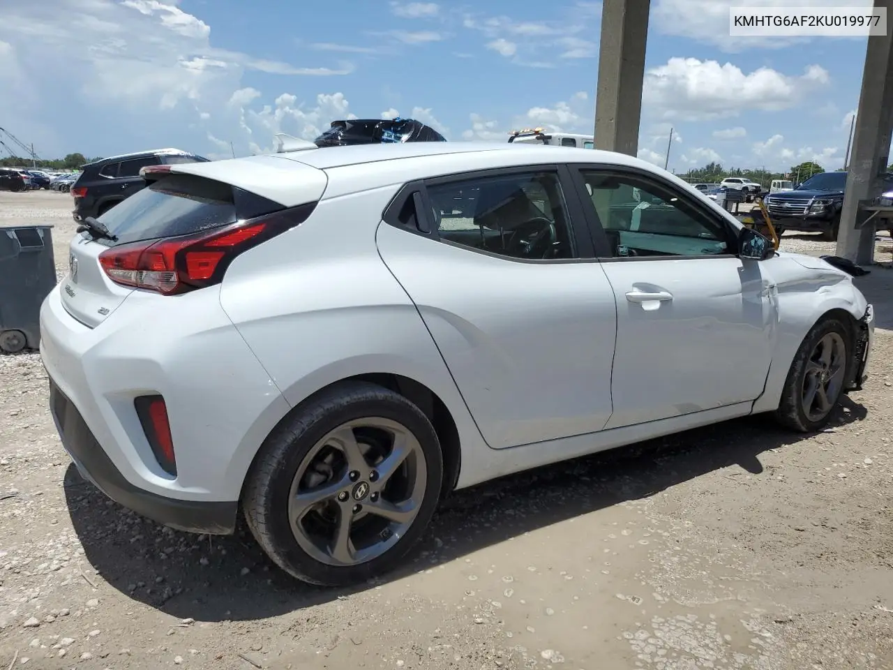 2019 Hyundai Veloster Base VIN: KMHTG6AF2KU019977 Lot: 62178965