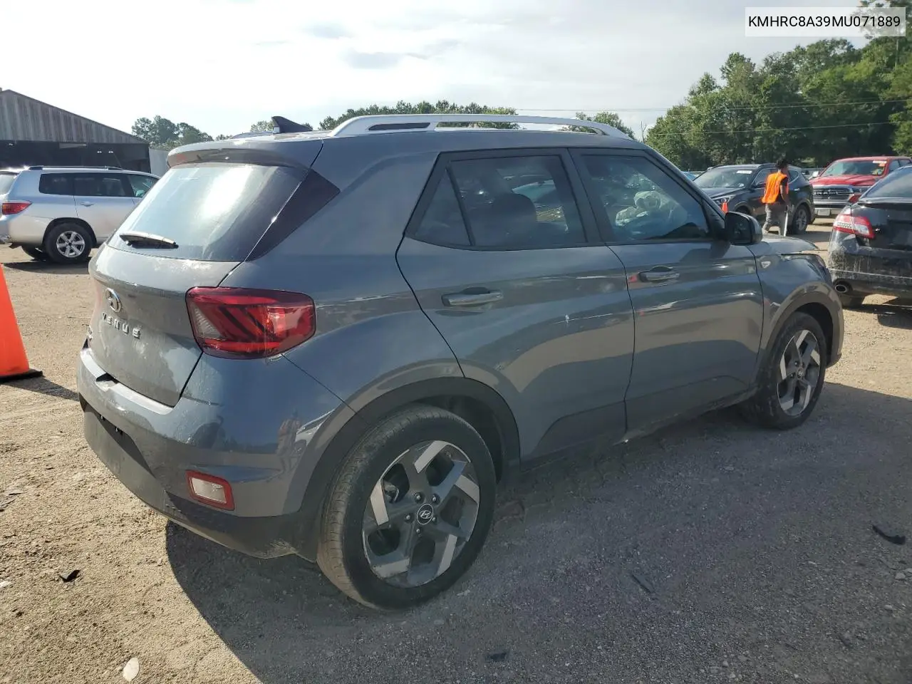 2021 Hyundai Venue Sel VIN: KMHRC8A39MU071889 Lot: 62114025