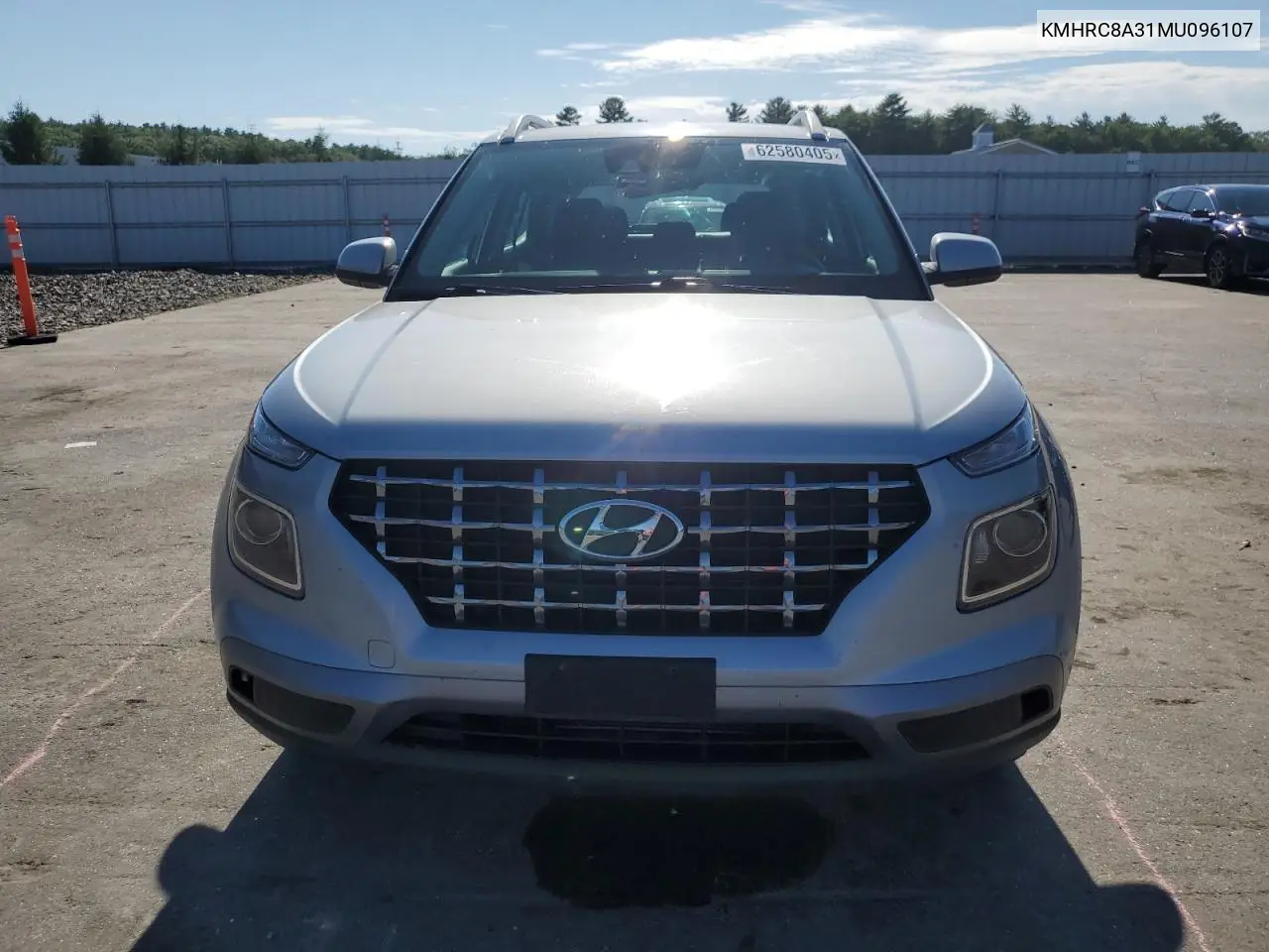 2021 Hyundai Venue Sel VIN: KMHRC8A31MU096107 Lot: 62580405