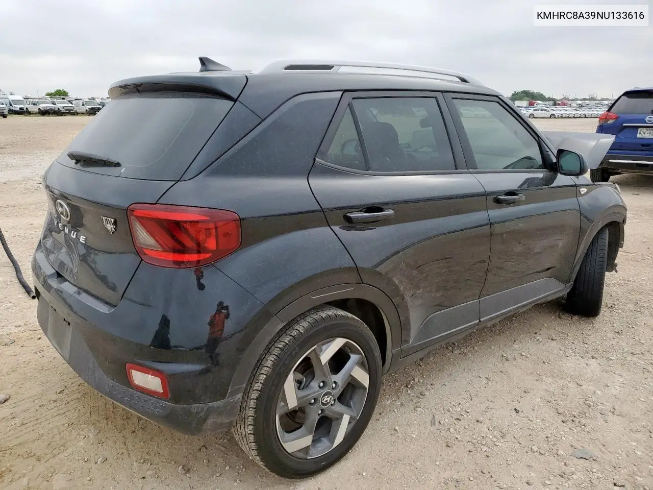 2022 Hyundai Venue Sel VIN: KMHRC8A39NU133616 Lot: 57070405