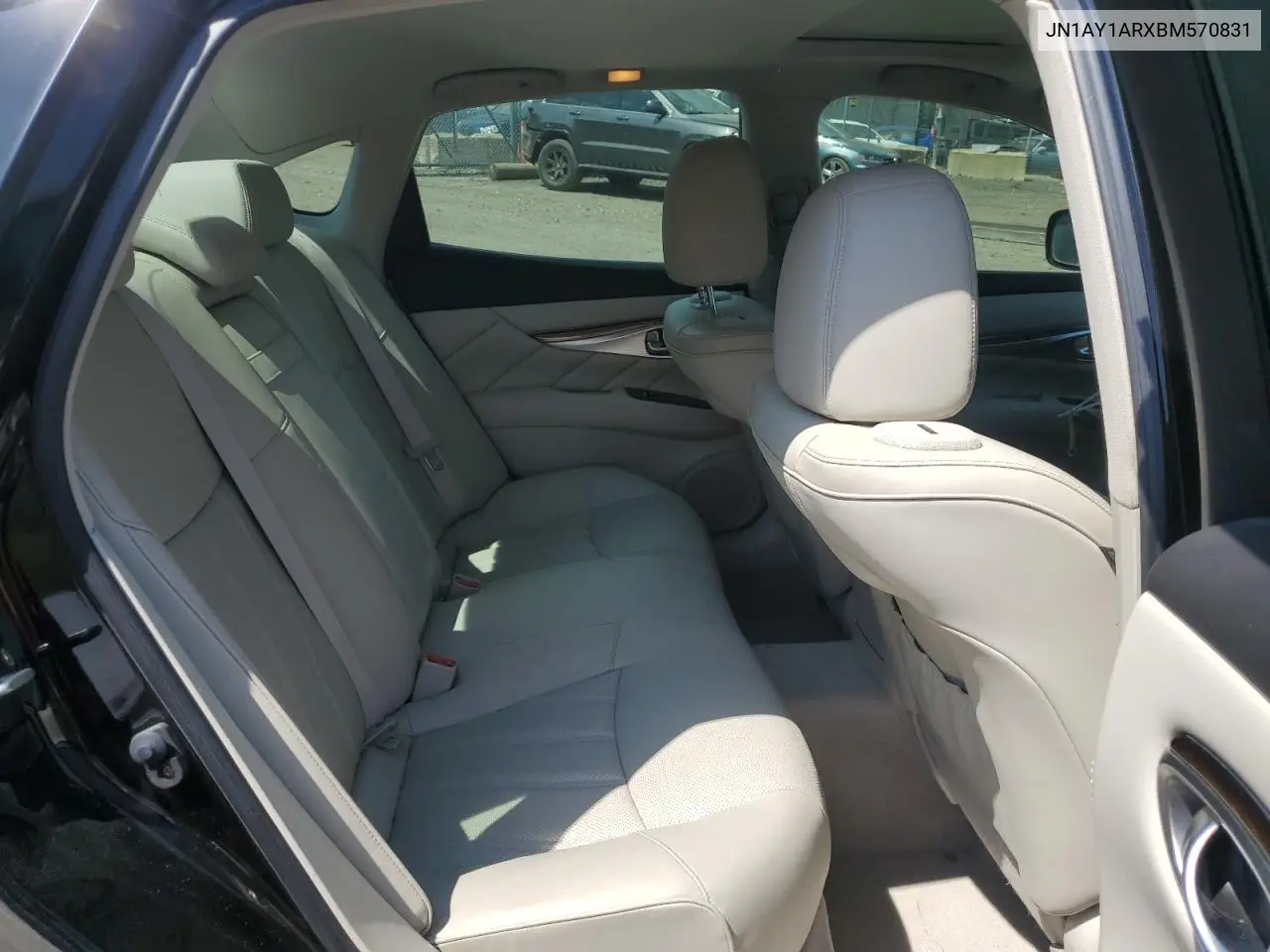 2011 Infiniti M56 X VIN: JN1AY1ARXBM570831 Lot: 62605405