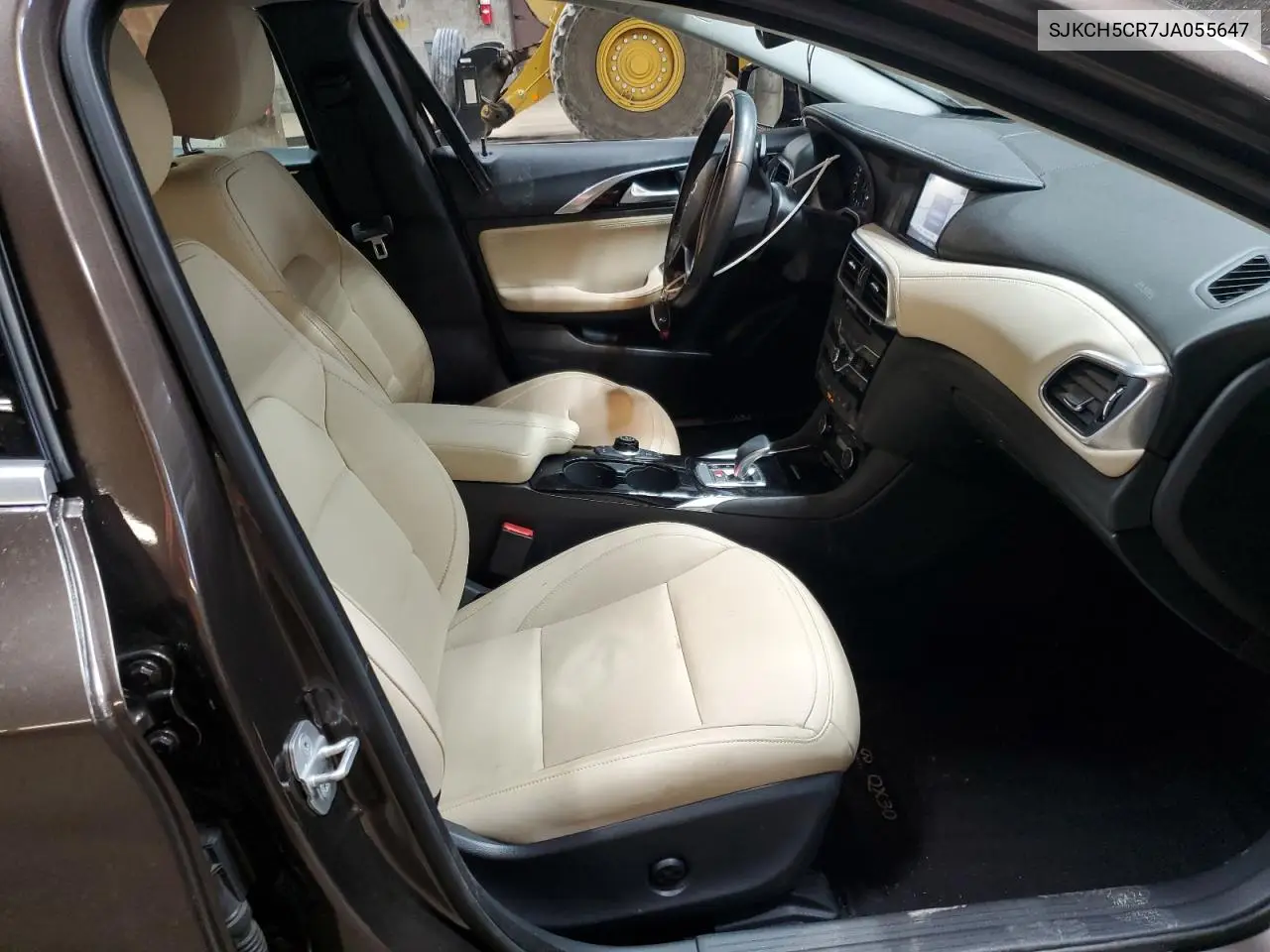 2018 Infiniti Qx30 Base VIN: SJKCH5CR7JA055647 Lot: 53871525