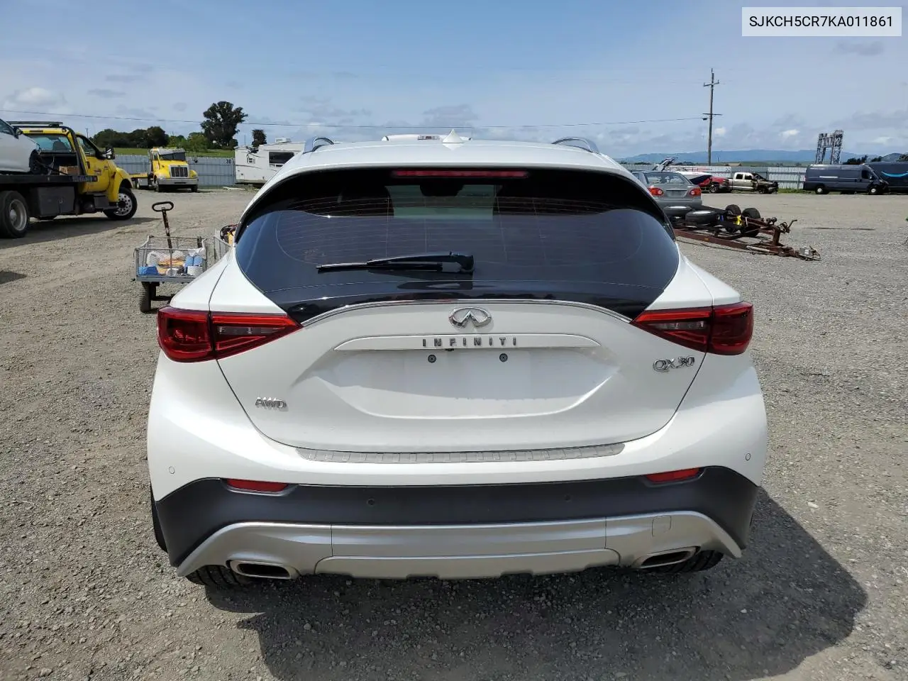 2019 Infiniti Qx30 Luxe VIN: SJKCH5CR7KA011861 Lot: 52147015