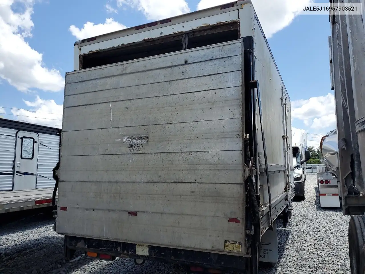 2005 Isuzu Nqr VIN: JALE5J16957903521 Lot: 61669385