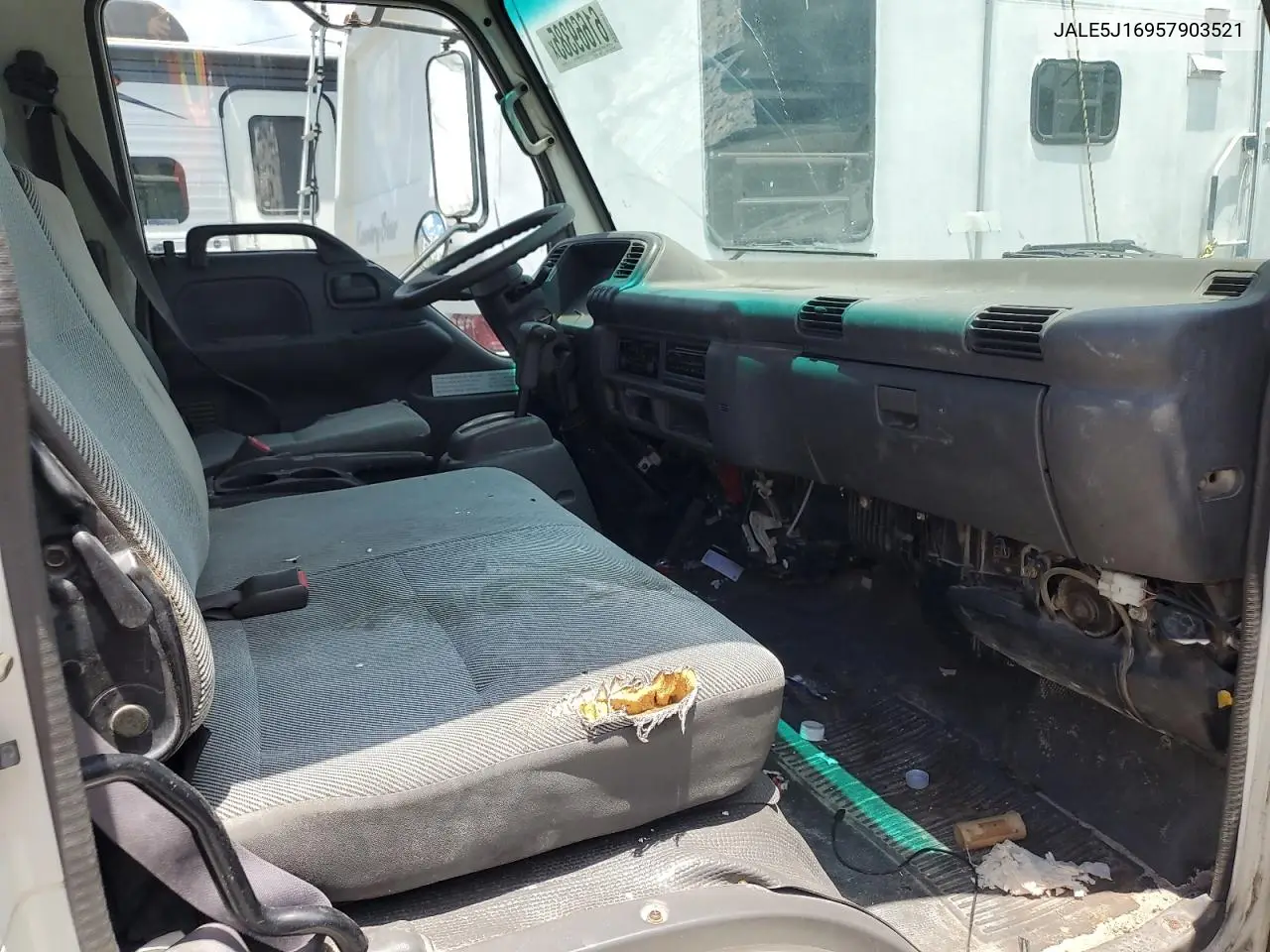 2005 Isuzu Nqr VIN: JALE5J16957903521 Lot: 61669385