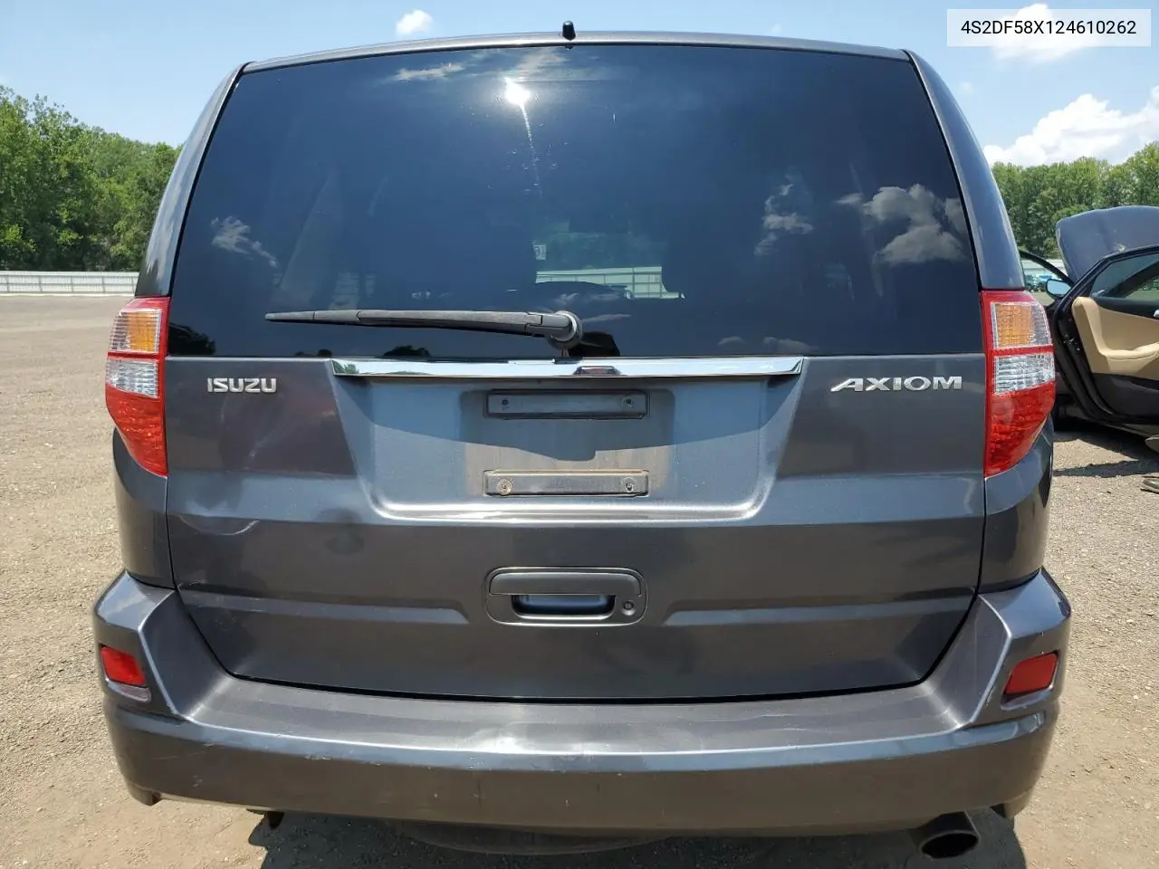 2002 Isuzu Axiom Xs VIN: 4S2DF58X124610262 Lot: 62200085