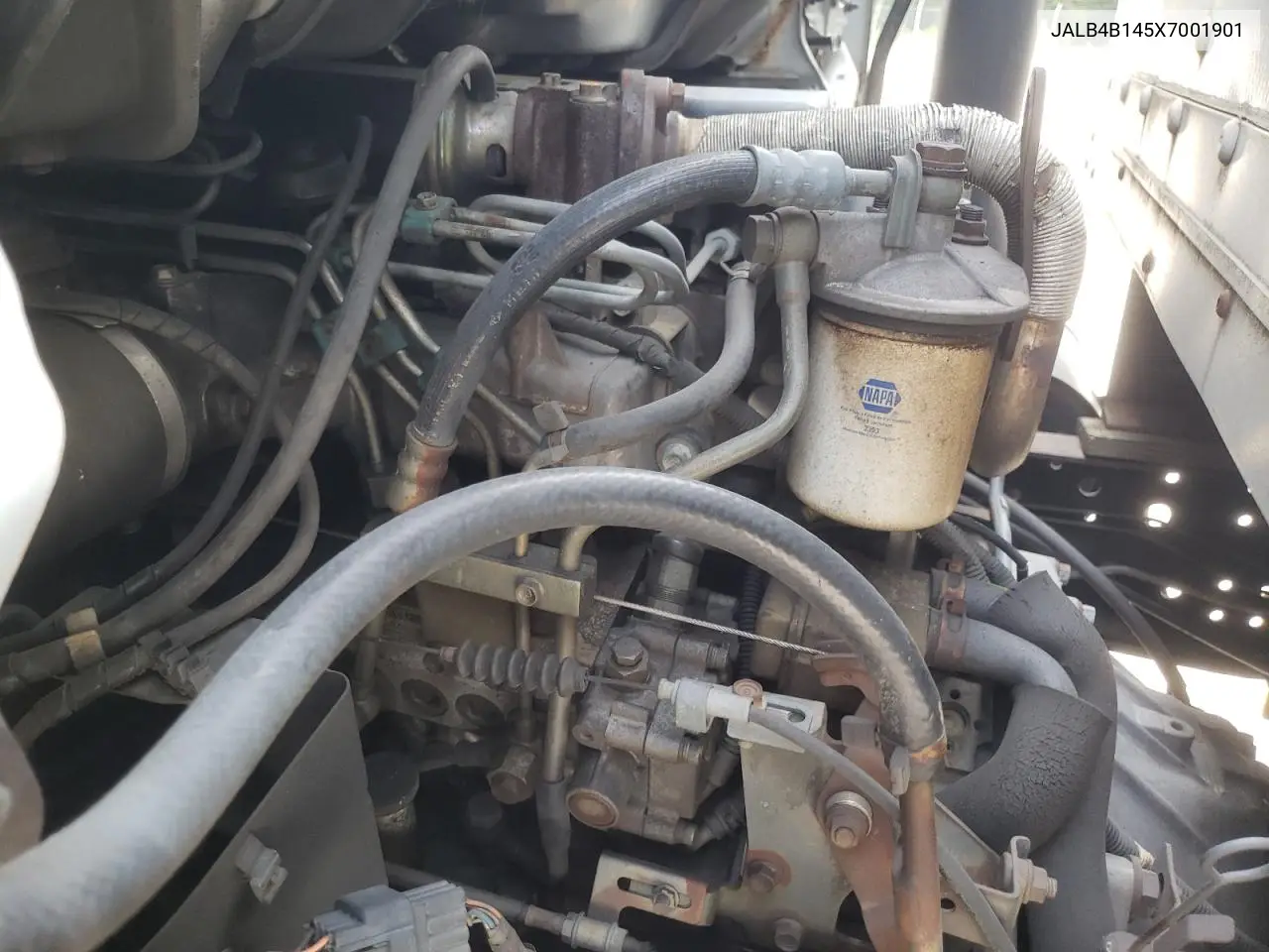 1999 Isuzu Npr VIN: JALB4B145X7001901 Lot: 55070825