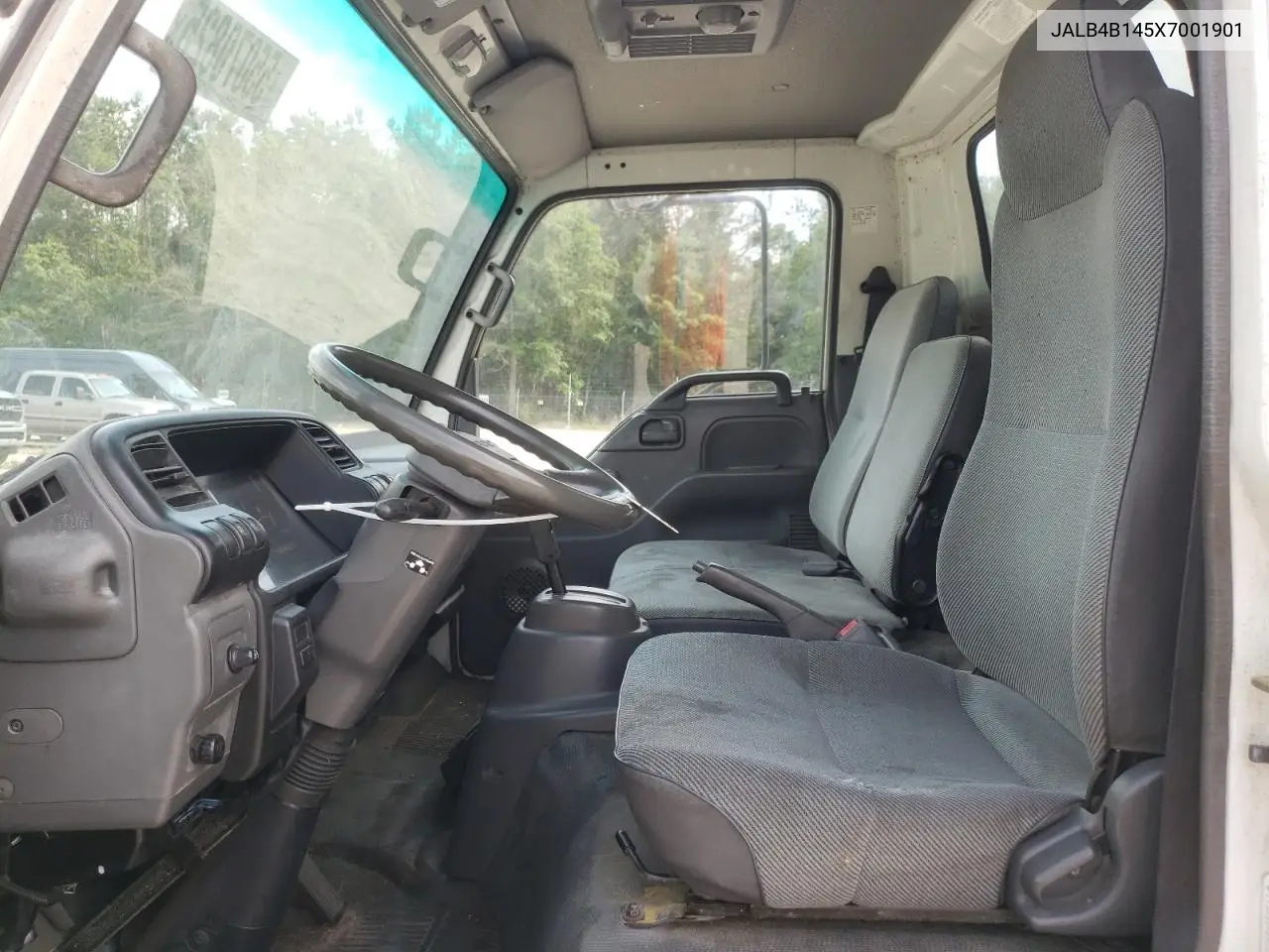 1999 Isuzu Npr VIN: JALB4B145X7001901 Lot: 55070825