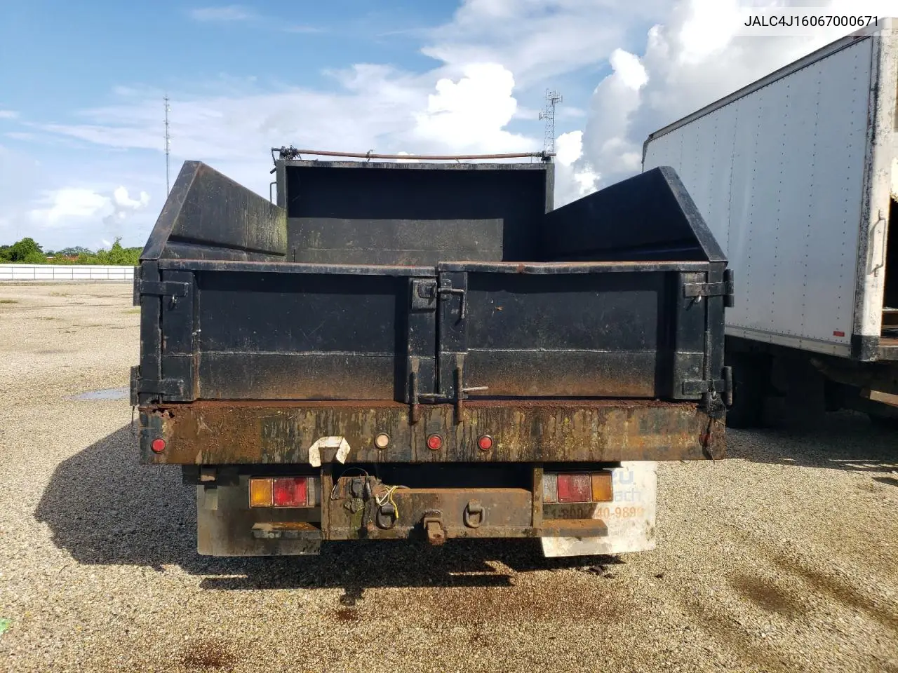 2006 Isuzu Npr VIN: JALC4J16067000671 Lot: 61511065
