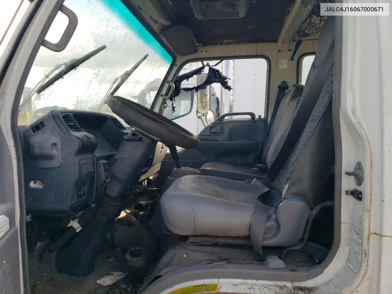 2006 Isuzu Npr VIN: JALC4J16067000671 Lot: 61511065
