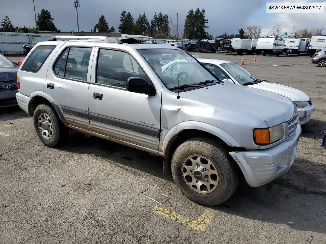 1998 Isuzu Rodeo S VIN: 4S2CK58W9W4302907 Lot: 48997335