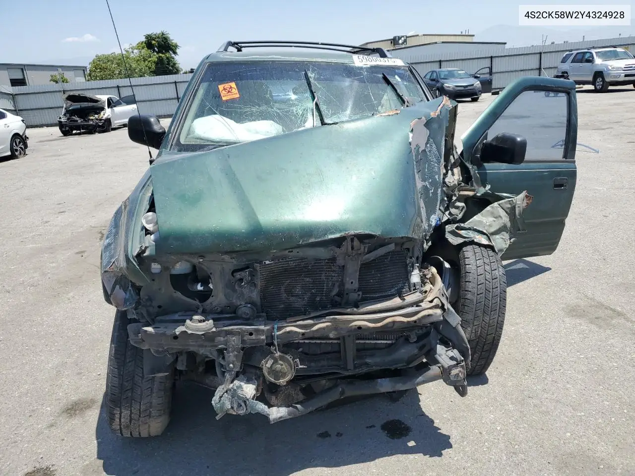 2000 Isuzu Rodeo S VIN: 4S2CK58W2Y4324928 Lot: 59800375