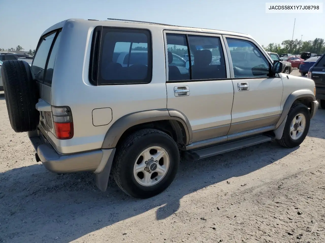 2000 Isuzu Trooper S VIN: JACDS58X1Y7J08798 Lot: 52086295