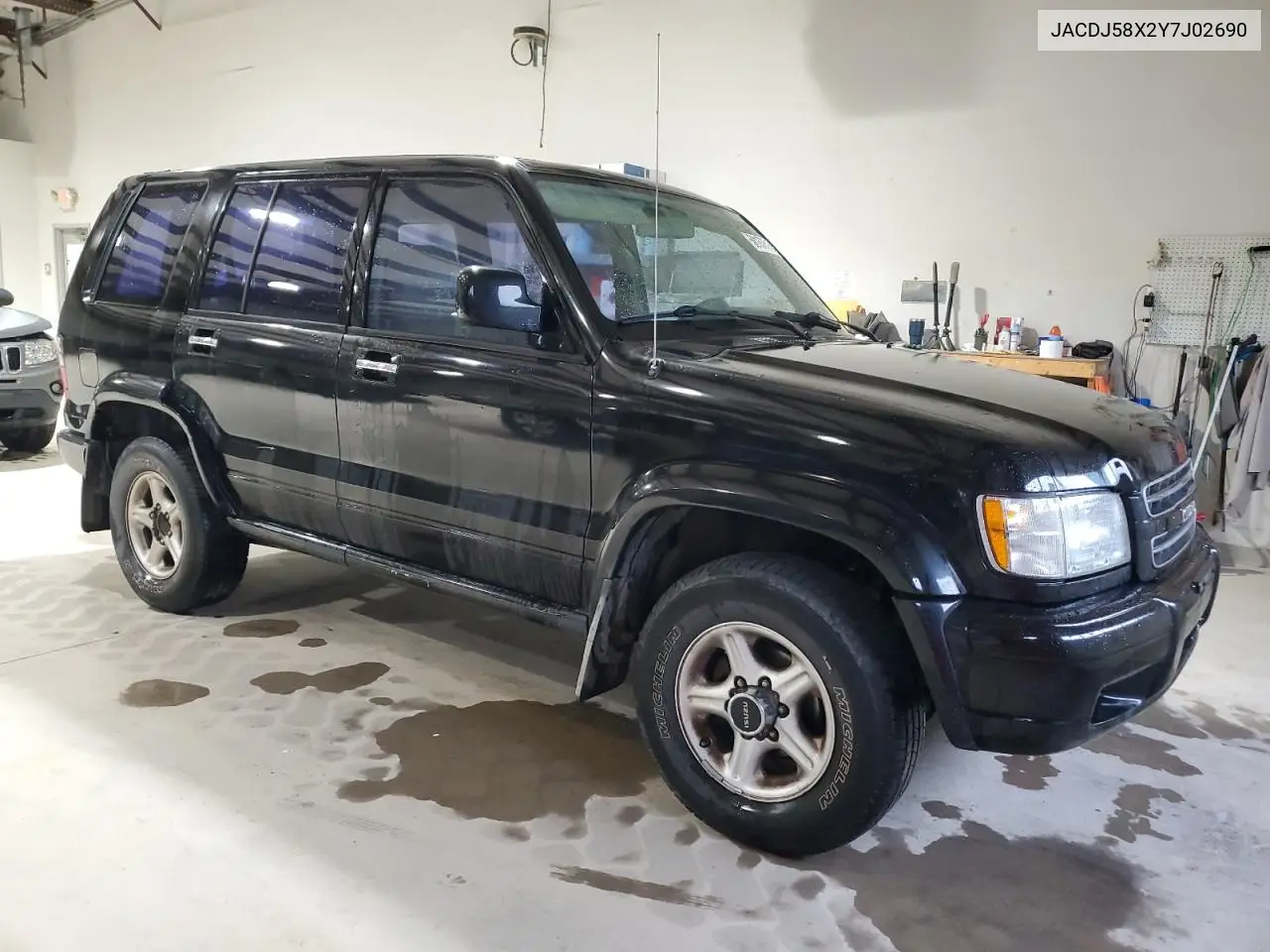 2000 Isuzu Trooper S VIN: JACDJ58X2Y7J02690 Lot: 58157615